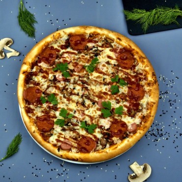 Пицца Итальянская с колбасками Пепперони 570гр.