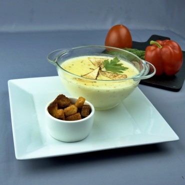 Сливочный крем-суп с жареным сыром